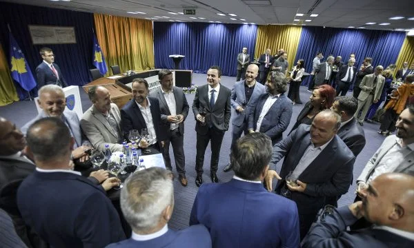 I conti di registrazione nel comune di Suhareka, l'ex ministro avverte: Anche previsto in altri comuni, il governo non sta deliberatamente implementando la decisione