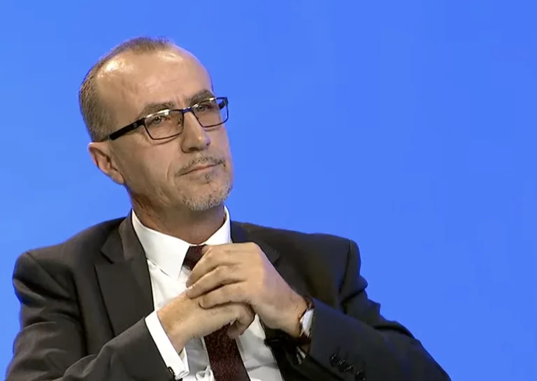 Haxhiu: Qeveria Kurti po nxit debat për raportin Kosovë-Shqipëri, për t’i mbuluar skandalet e tyre