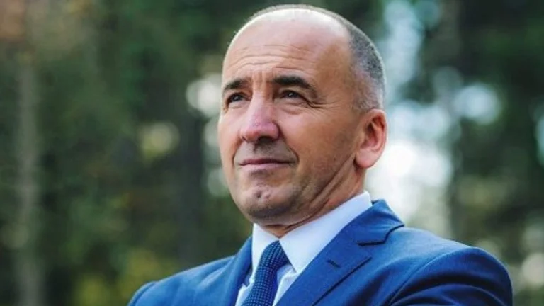 Muhaxheri: VV-ja për çdo muaj ka rënie, ndërsa LDK-ja rritje me nga 1%