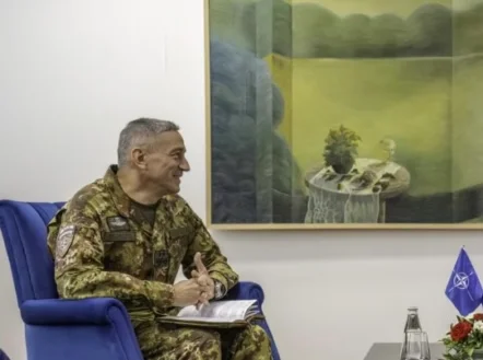 KFOR Commander: Dialog, eine Plattform für ungelöste Fragen