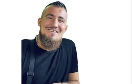 Wenn Sie diese Person sehen, rufen Sie die Polizei an.