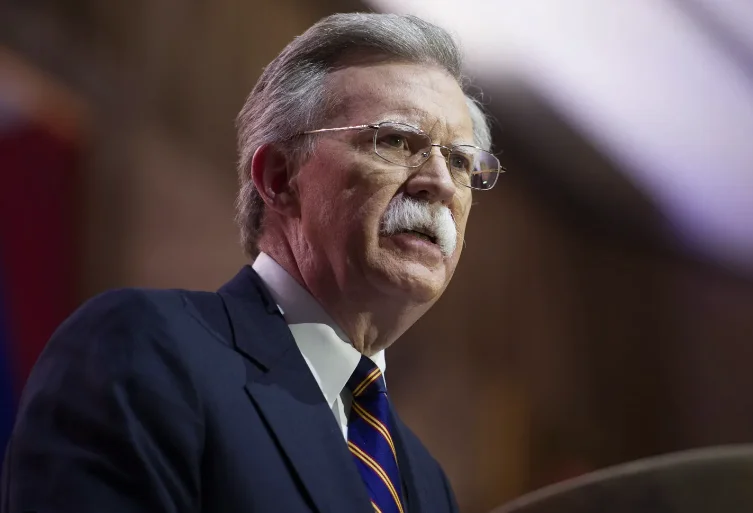 Bolton : L'Amérique espère que le Kosovo, la Serbie trouveront une solution, y compris l'échange de territoires