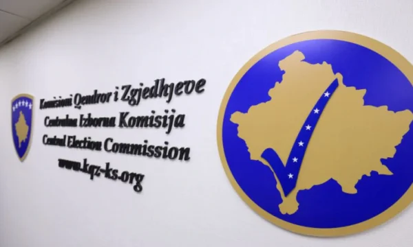 CEC organizira sestanke, preglede priprav na predčasne volitve