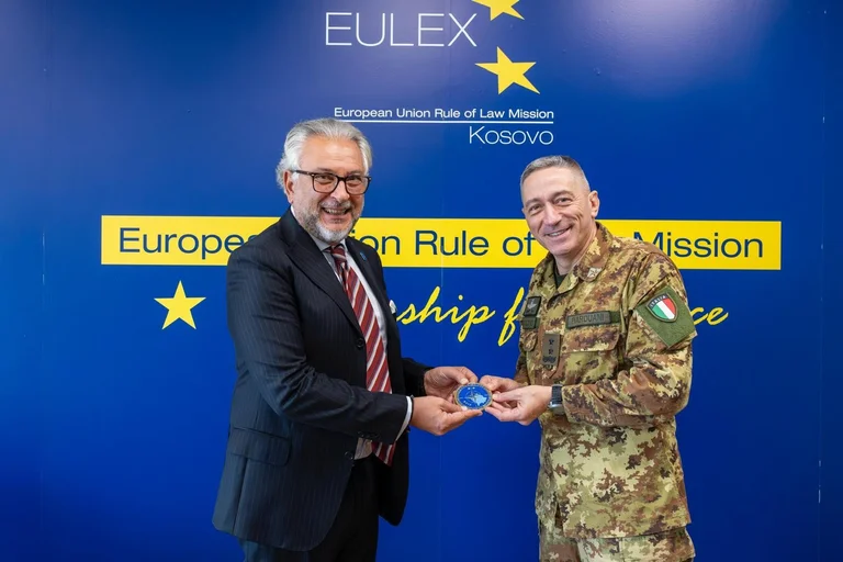 Bardun trifft Barbano, spricht KFOR-EULEX Kooperation