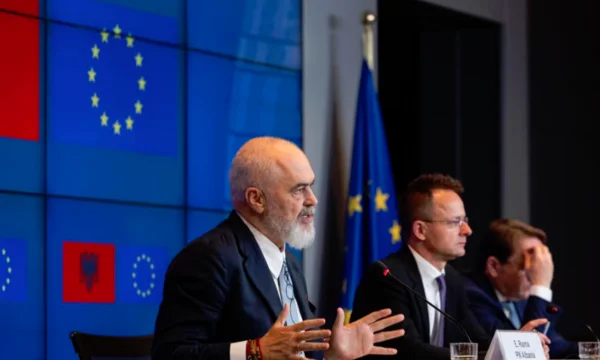 Mitgliedschaft, Albanien startet konkrete Gespräche mit der EU