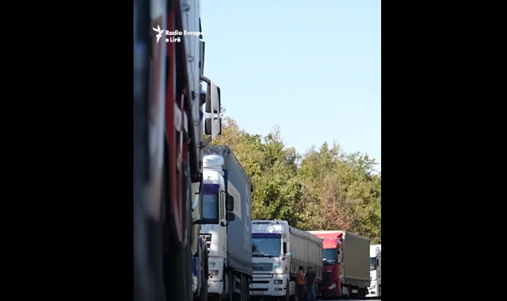 The several-mile column in Merdare due to increased control, some drivers waiting for Friday