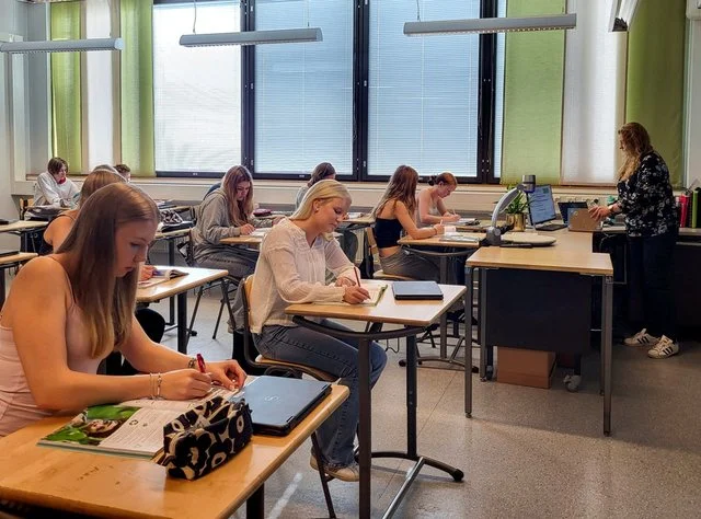 Computer portatili, alcune scuole in Finlandia tornare a carta e penna