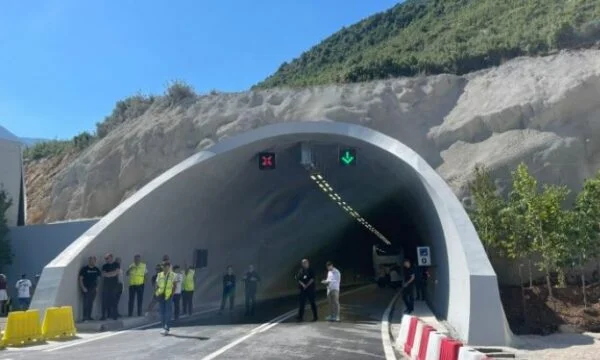 The tunnel closes on November 1st, crossing will be made only by the Llogara Qafa