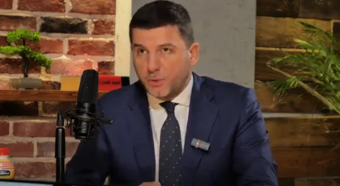 Krasniqi: Eine alarmierende Situation in unserer Armee, die Regierung will nur für Fotos und Propaganda