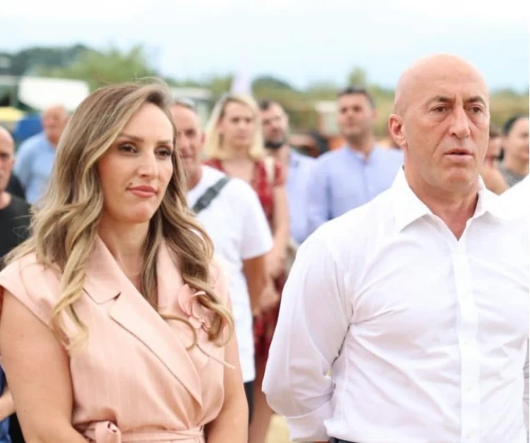AAKs Arsch: Haradinaj gelang es, die Armee zu machen, Kurti kann sie nicht leisten.