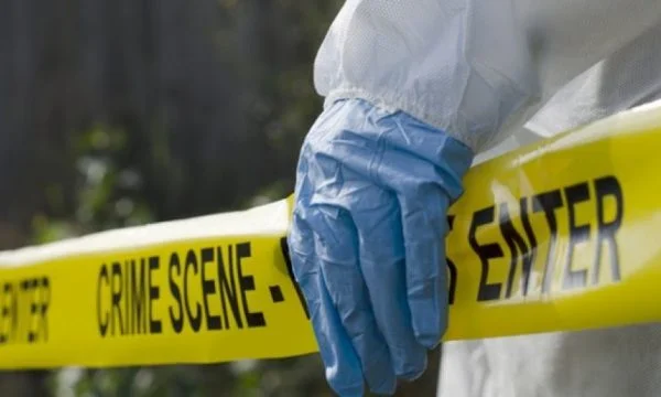 Gjendet i vdekur një burrë në Viti afër një objekti, Policia e cilëson si vdekje të dyshimtë