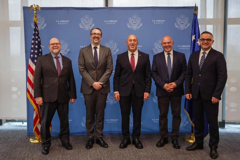 Haradinaj se reúne con Kasanoff: La única manera de avanzar con EE.UU.