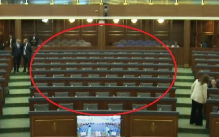 VV boycotté la session d'aujourd'hui, KDI : Contrairement aux valeurs du pluralisme politique