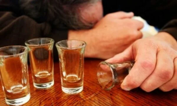 Alcohol - El factor principal en daño cerebral