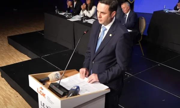 Abdixhiku veröffentlicht Ansichten von der Begegnung mit lokalen LDKI-Beratern und ruft die neue Parteiorganisation Bühne des Landes auf