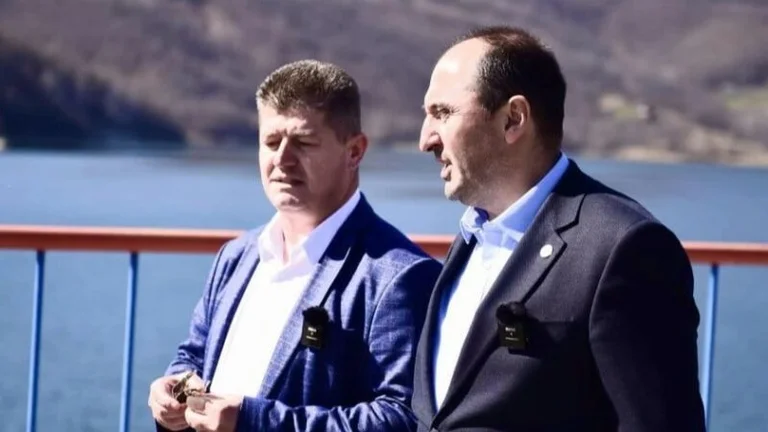 Scandal mit Wasserdivers Naser Hafizi spricht von Laufen: Ich bin auf einer offiziellen Reise.