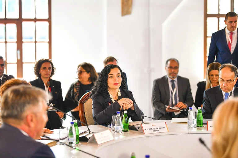 Osmani si lamenta delle misure dell'UE: le persone del Kosovo sono dannose