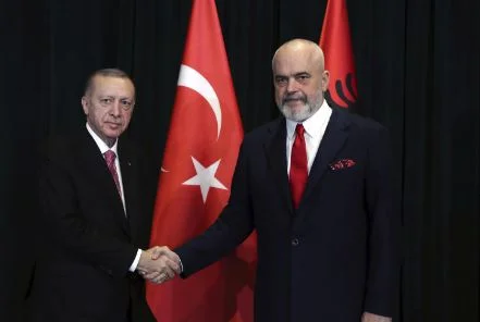 Erdogan à Tirana jeudi, à l'inauguration de la mosquée Namazja