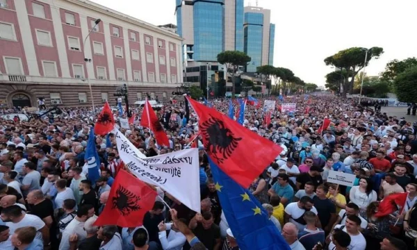 Tirana/ Opposition von morgen National Protest, Edi Rama Rücktritt erforderlich