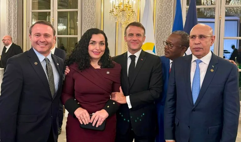 Osman partage des photos du dîner Macroni pour les chefs d'Etat de Francophonie