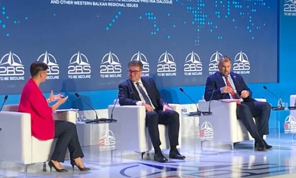 Lajcak pour la mise en œuvre de l'accord Kosovo-Serbie : nous préparons le terrain pour des progrès rapides peu après les élections