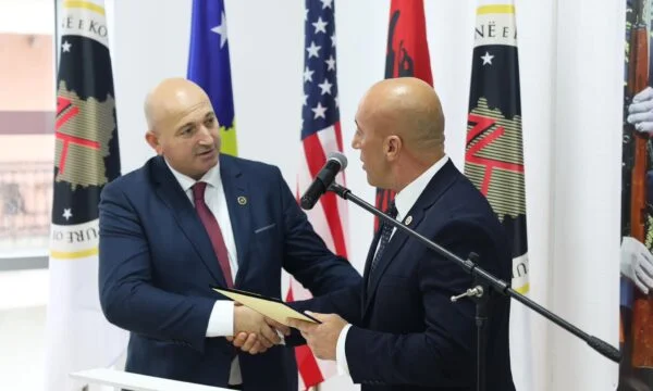 Nouveau leader AAK à Istog au lieu de Beke Berisha, Haradinaj nommé même pour maire