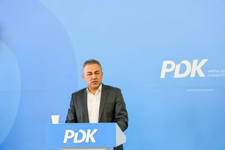 Abdullah : Le dégoût se transformera en protestations de masse si le gouvernement Kurti continue à tromper