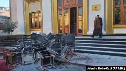 Albania: 24 Opposition MPs temporarily expelled from Parliament for burning chairs