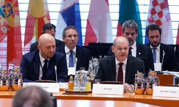 Emisari Manuel Sarrazin parle aujourd'hui à Pristina du processus de Berlin, Forum ouvert par Rohde et Bislimi