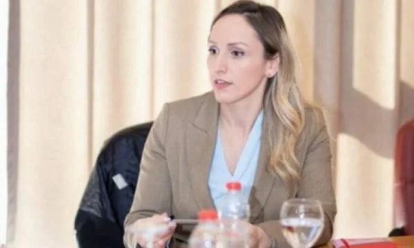 AAK MP: Es gibt keinen Lohn, es gibt keinen Staat mit dem Betrüger Albie.