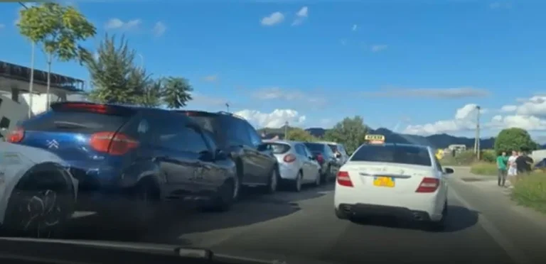 Kettenunfall auf der Durres Autobahn Tirana