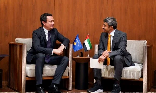 Kurti meets with United Arab Empire Foreign Minister, talk about boosting economic co-operation