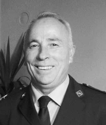General Imri Ilazi Commander Hell