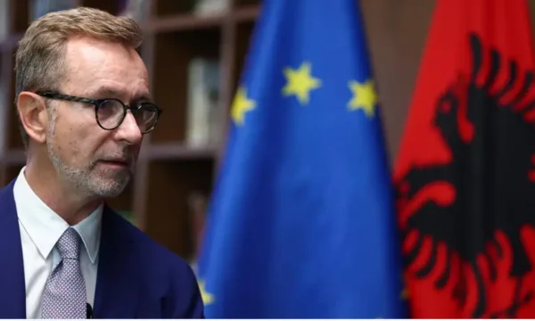 EU in Albanien: Überprüfung des Rechts auf strategische Anleger