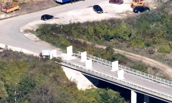 Hürden zur Schmuggling-Prävention, Blick auf Brnjak Bridge