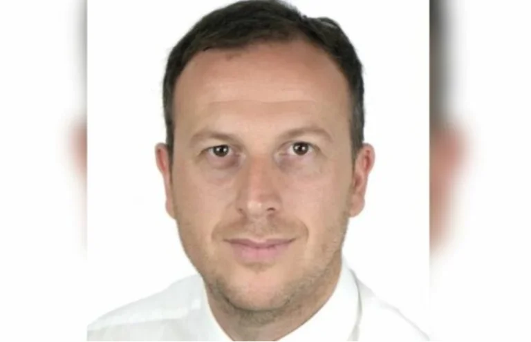 El trabajo del profesor Ardri Gashi, entre los mejores en un concurso UNIDROI
