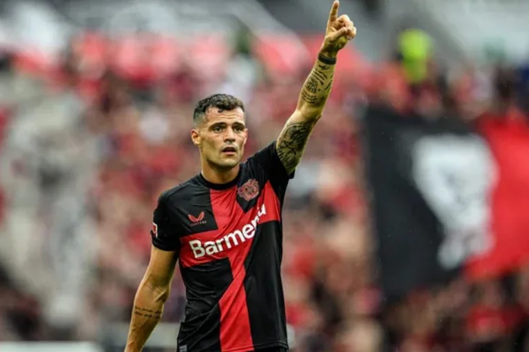 Xhaka i pesti në ranglistën e mesfushorëve më të mirë në mbajtjen e topit nën presion të lartë