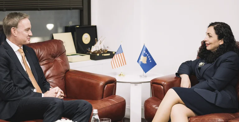 Osman trifft Botschafter Michael Carpenter, spricht Kosovo-Kooperation - US