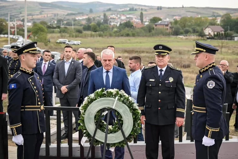 Svechla: La Serbie doit livrer les terroristes à Banjska dès que possible