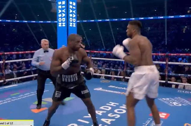 Dubois un vrai géant, c'est la somme que Joshua et lui gagnent du Mac