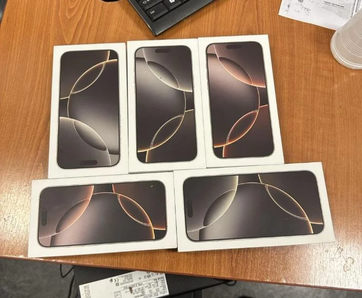 La contrebande d'iphone 16 par aéroport tombe entre les mains des douanes du Kosovo