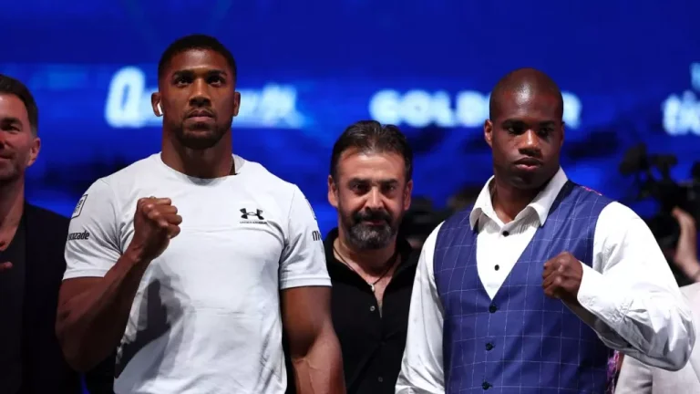 Joshua Dubois, c'est combien d'argent deux boxeurs auront.