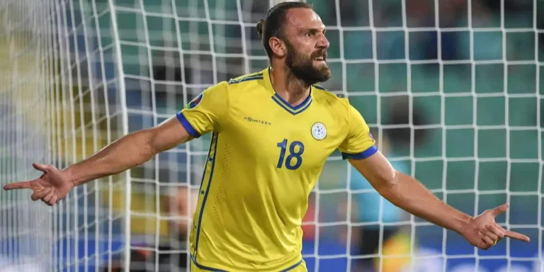 Chi preferisce Vedat Muriqi, Ronaldon o Mess?