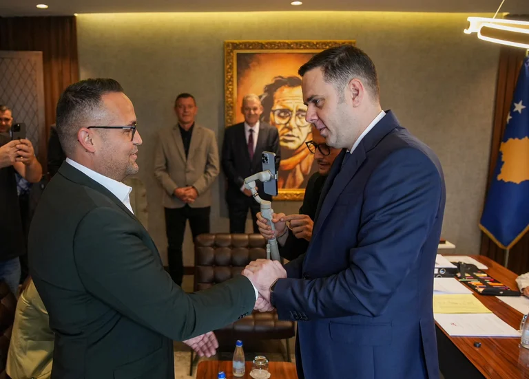 Le fils de Sali Cekaj rejoint LDK, Abdixhiku, et propose le candidat adjoint de Mrgata