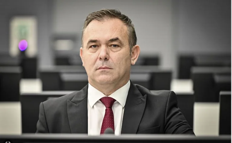 La défense de Selimi exhorte l'accusation à ne pas influencer les témoins pendant les audiences préparatoires