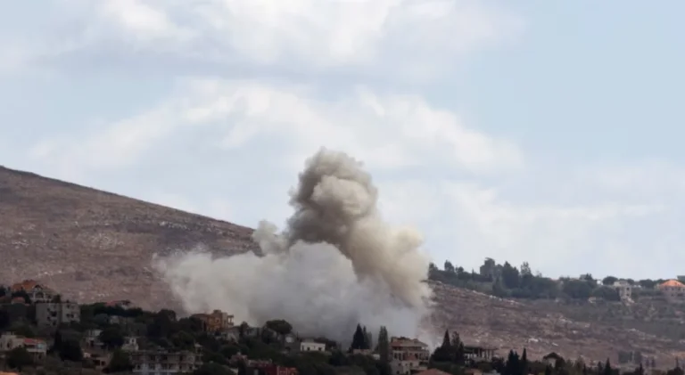 Ejército israelí anuncia varias posiciones de Hezbolá en Líbano bajo ataque
