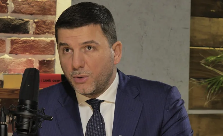 “Chu est allé au nord”, parle Krasniqi: Kurt a pensé à aller au nord un an après que j'ai appelé