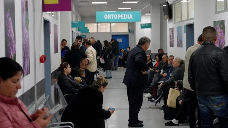 Patients de CKUK sur listes d'attente à partir de 2020