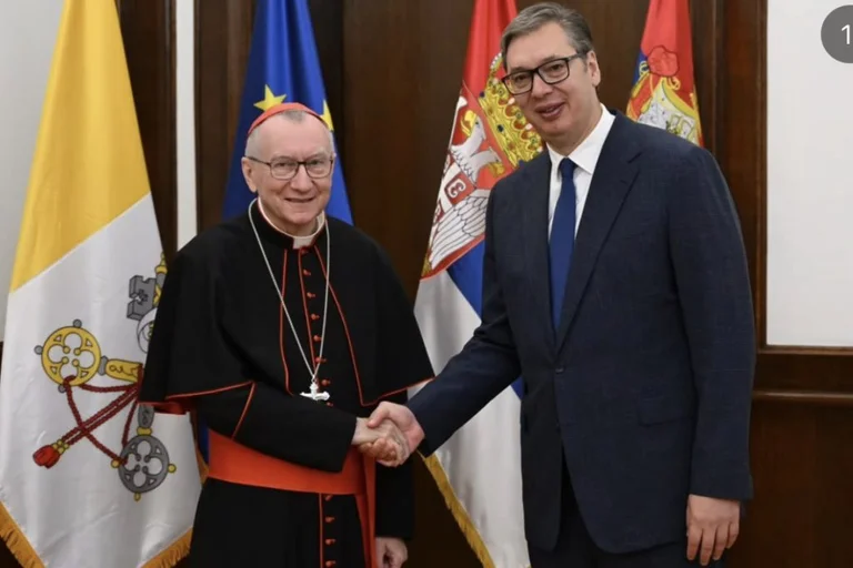 Le secrétaire du Vatican discute du Kosovo avec Vucinqi