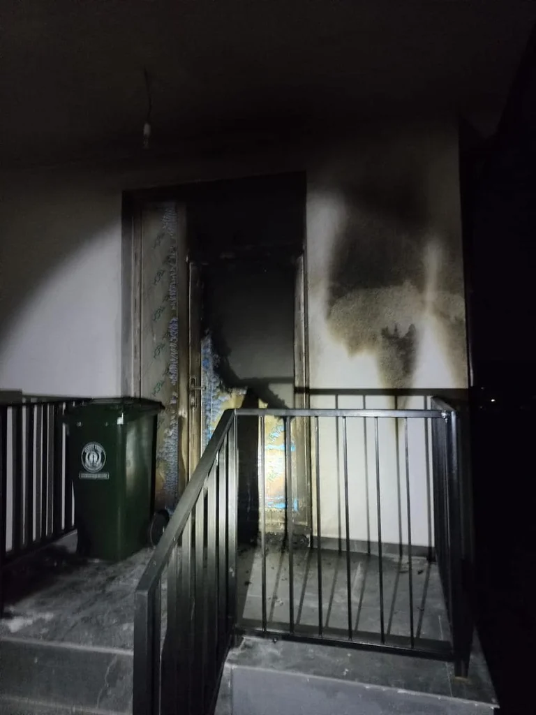 “Avec Molotovi” cocktail Police avec de nouveaux détails sur le feu à la North House